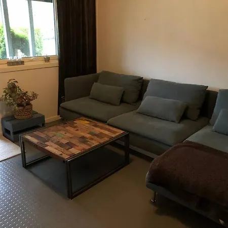 Apartment Rekkehus I Naturskjonne Omgivelser *